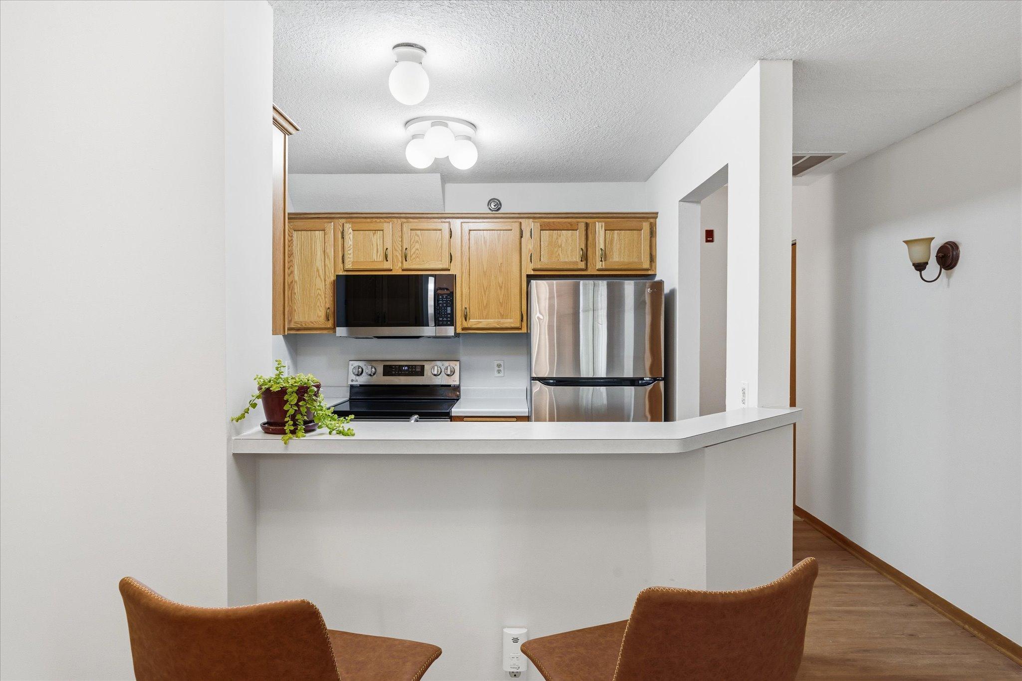 18-7540 Edinborough Way Unit 1111 [3234097]- 018.jpg