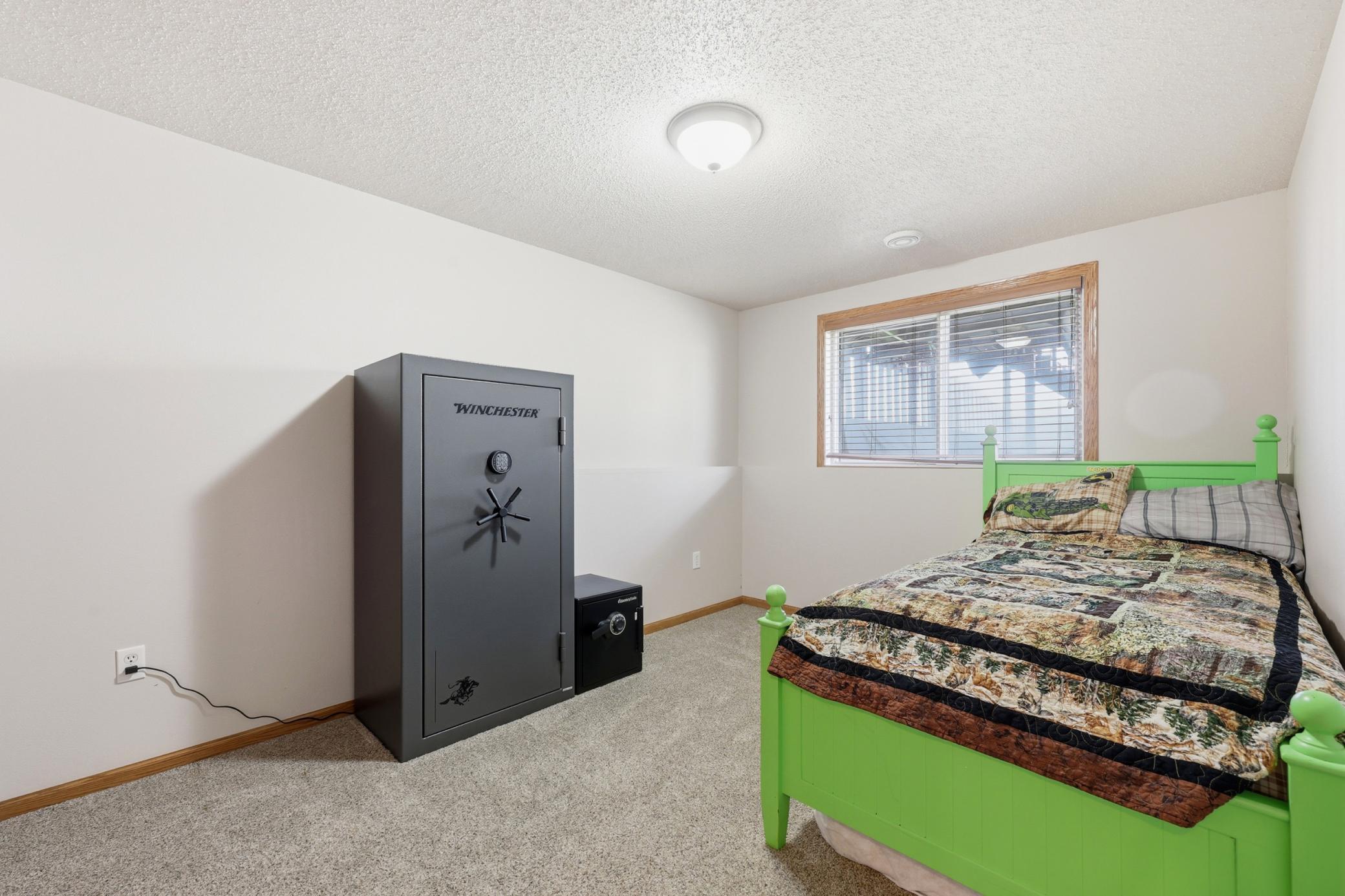 2nd Bedroom