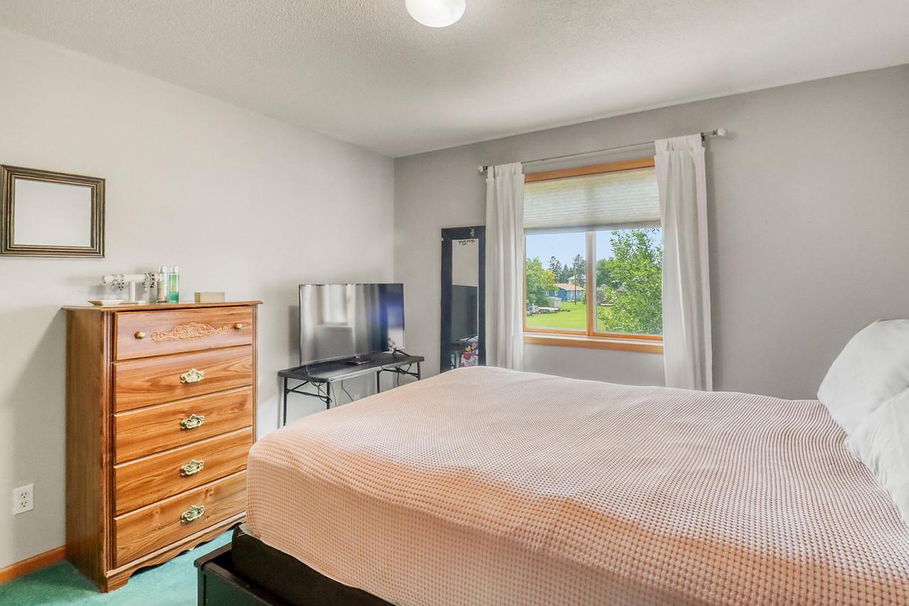 Bedroom1_3-1280.JPG