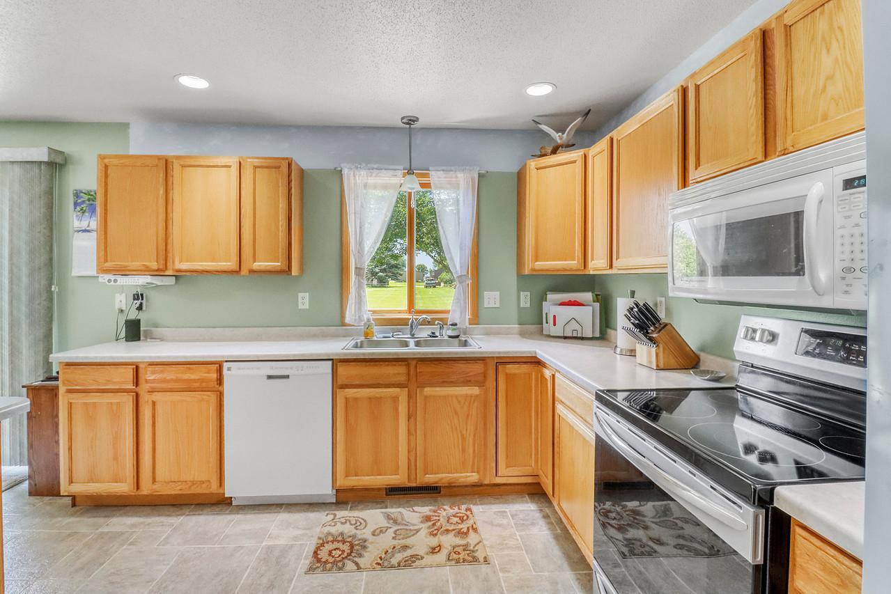 Kitchen1_7-1280.JPG