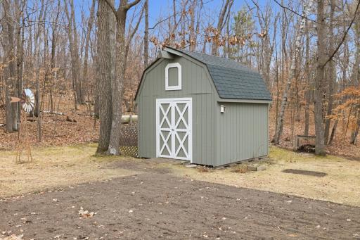 Storage/tool shed