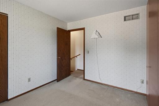 Upstairs Bedroom #4