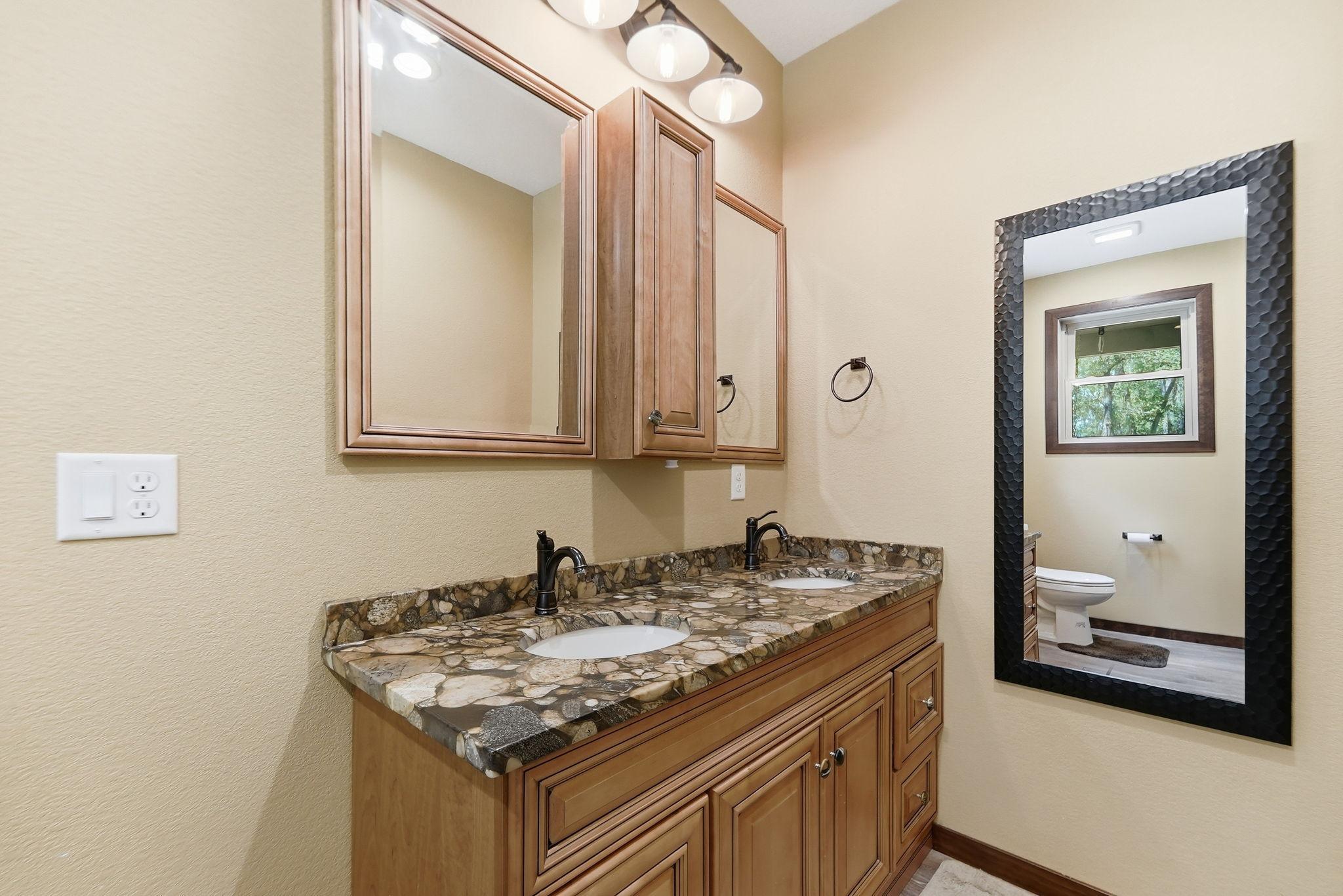 Primary En-Suite Bathroom