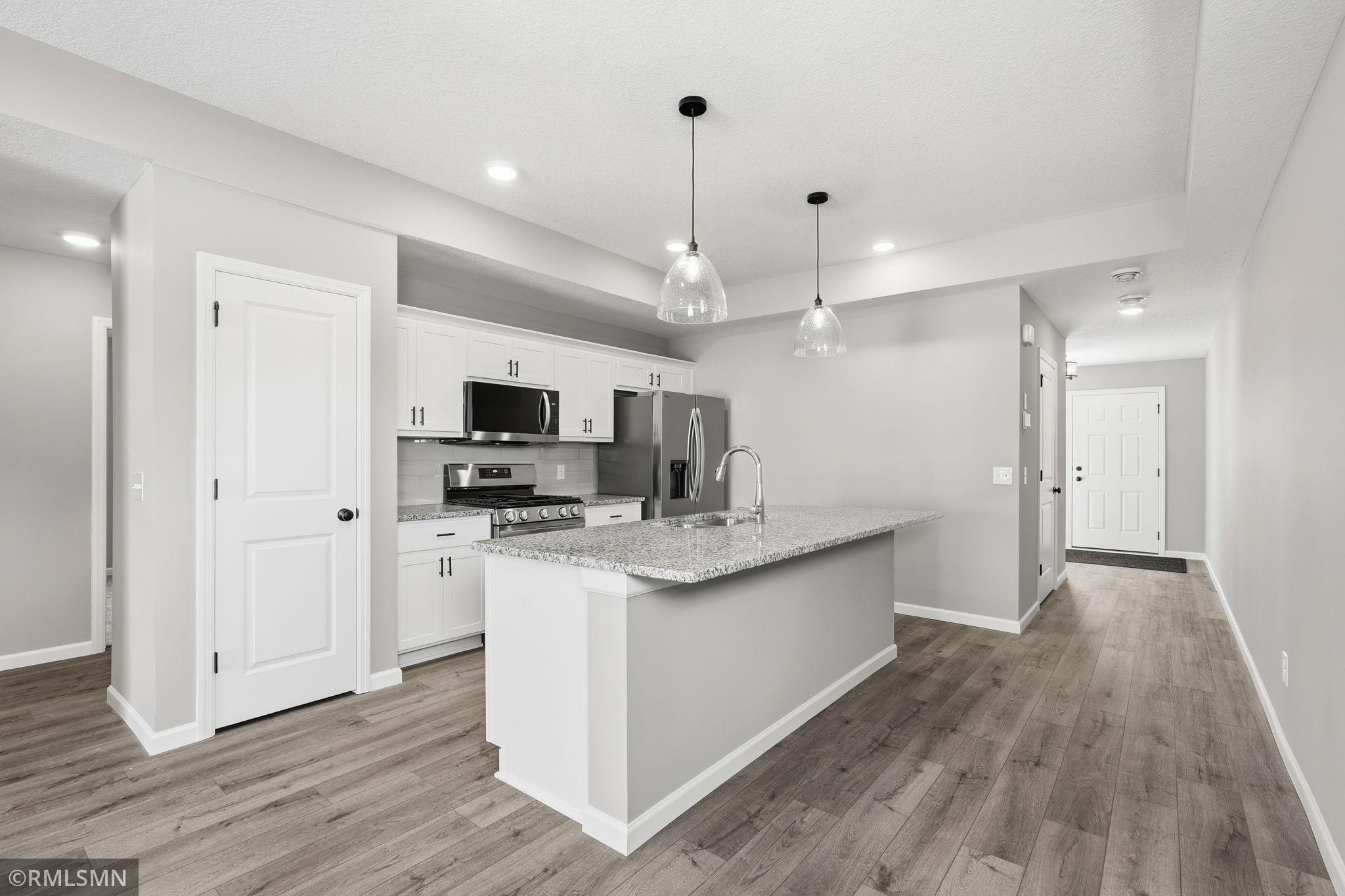 9-web-or-mls-4497 223rd St W-9.jpg