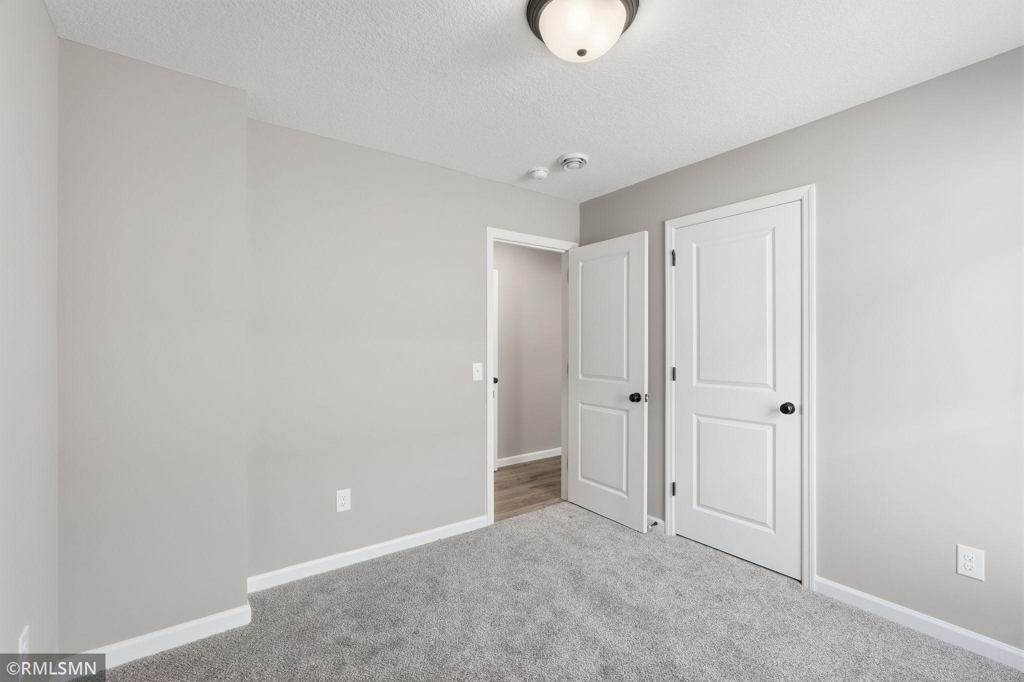 27-web-or-mls-4497 223rd St W-27.jpg
