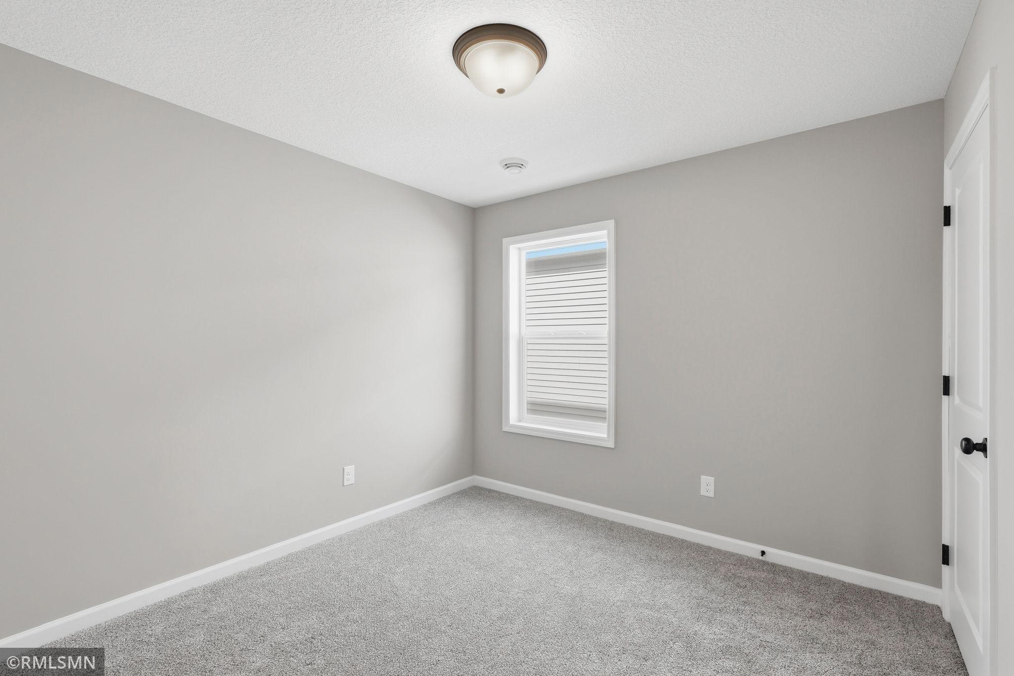 24-web-or-mls-4497 223rd St W-24.jpg