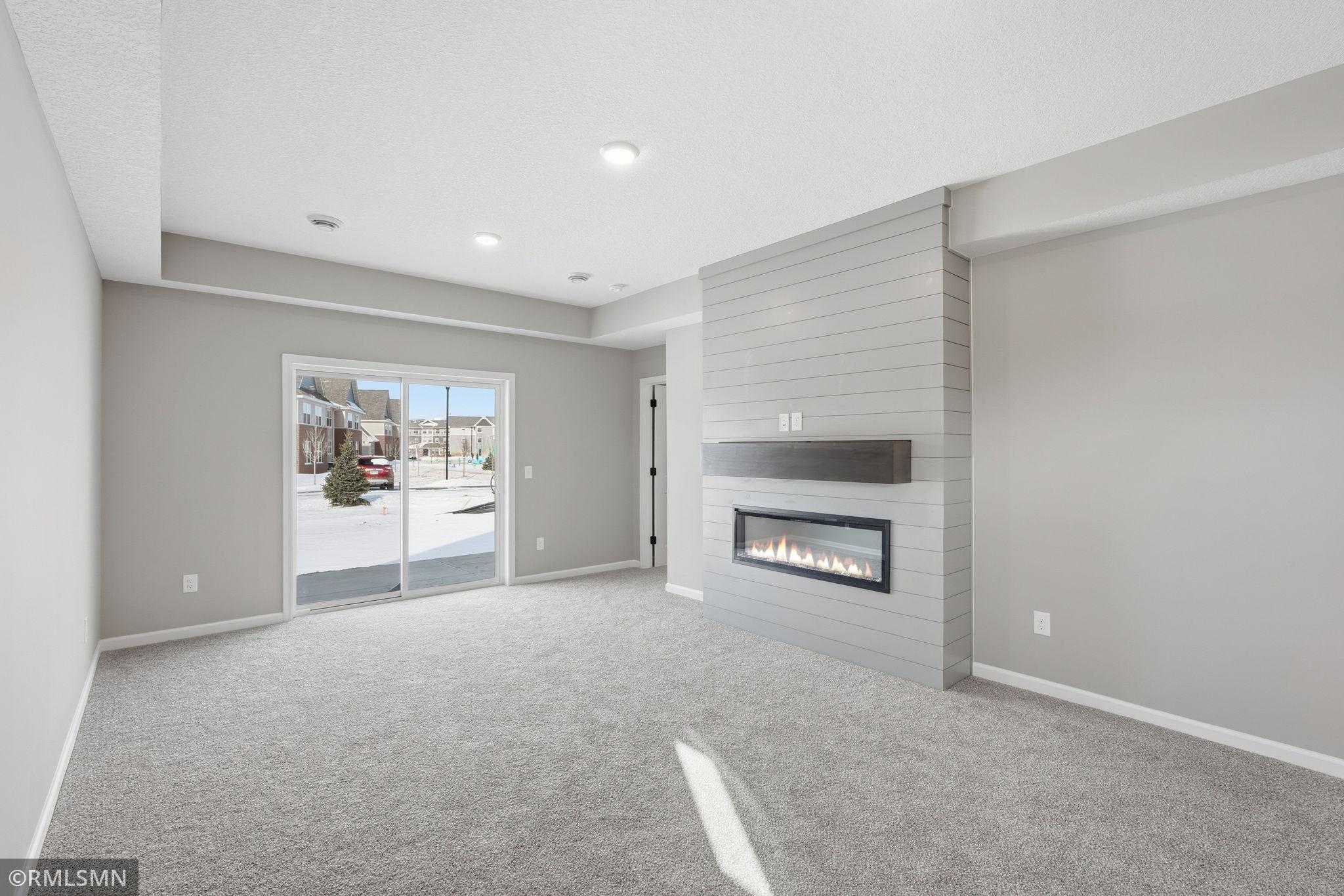 15-web-or-mls-4497 223rd St W-15.jpg