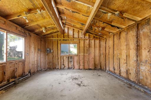 35 shed.jpg