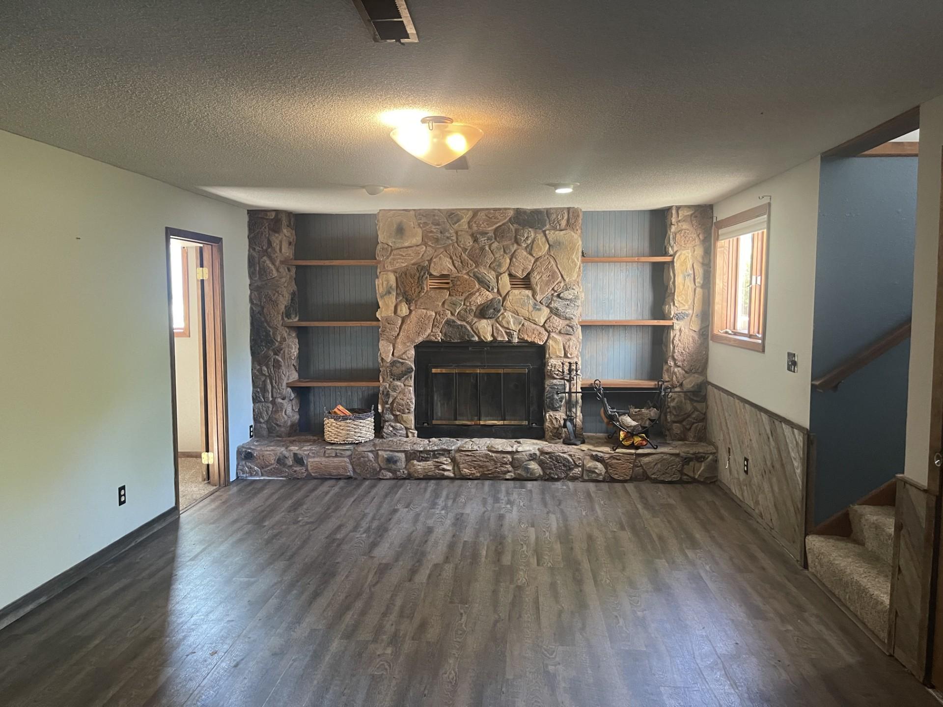 741 fireplace 26.jpg