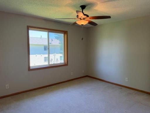 1516 Dublin Court, Shakopee, MN 55379