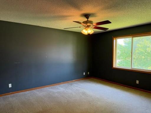 1516 Dublin Court, Shakopee, MN 55379