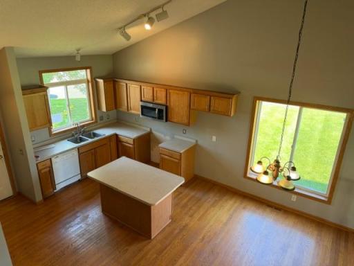 1516 Dublin Court, Shakopee, MN 55379