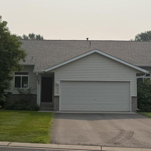 1516 Dublin Court, Shakopee, MN 55379