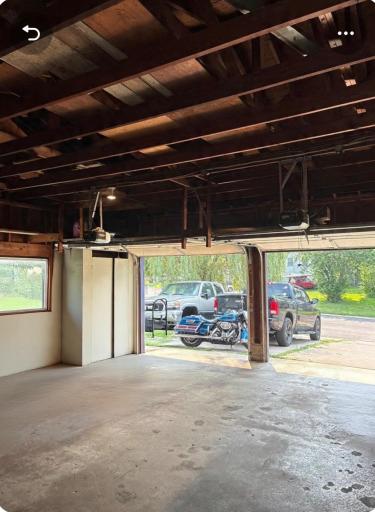 Garage.jpeg