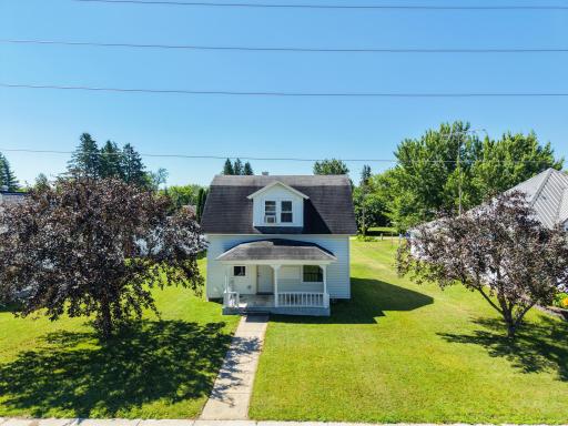 313 Minnesota Avenue E, Sebeka, MN 56477