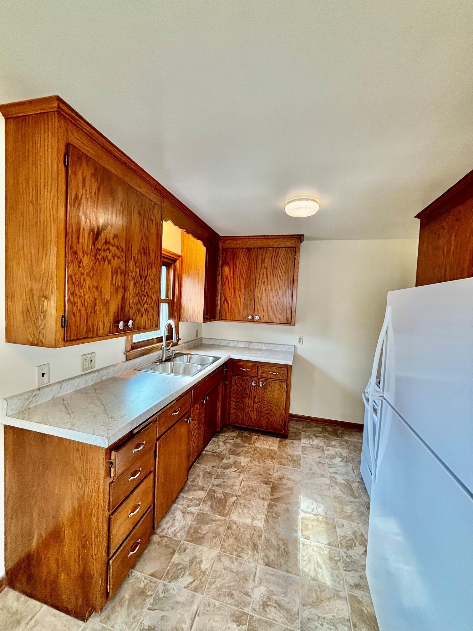 CLEAN KITCHEN