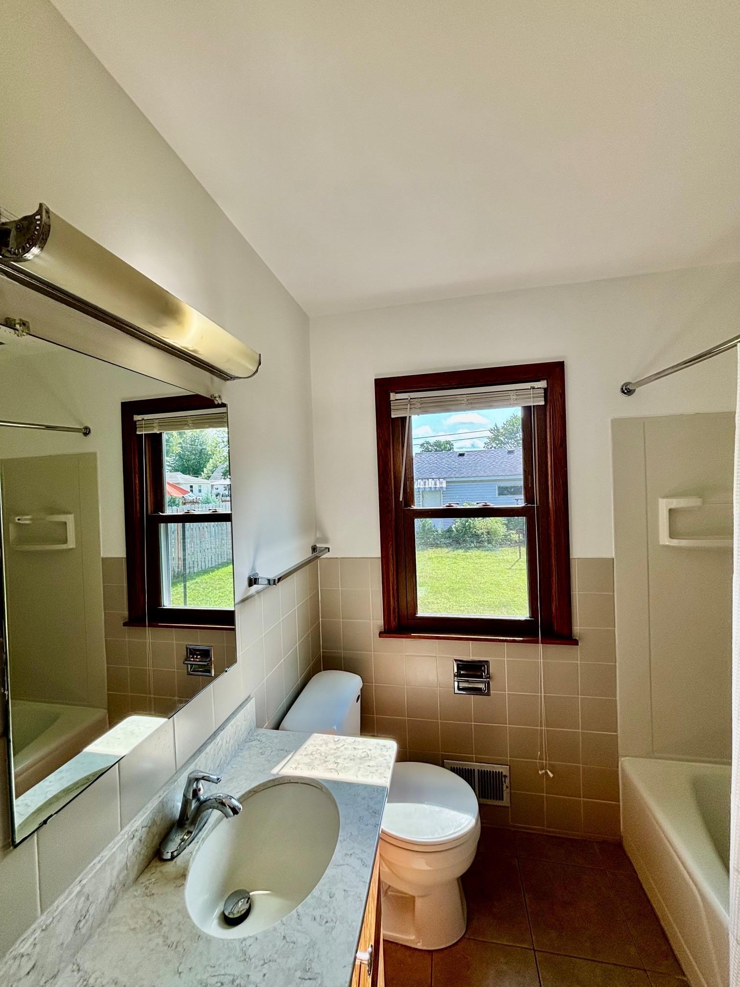MAIN FLOOR BATH