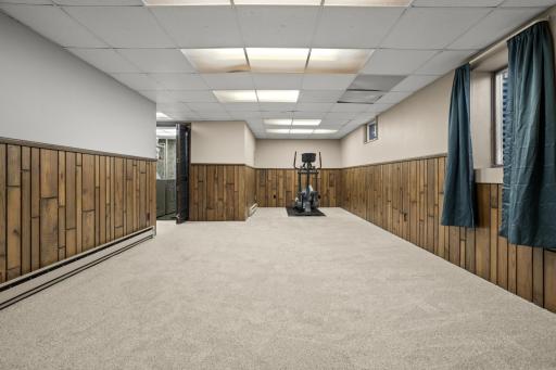 124 Prairiewood Drive S, Fargo, ND 58103