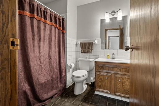 124 Prairiewood Drive S, Fargo, ND 58103