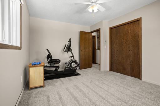 124 Prairiewood Drive S, Fargo, ND 58103
