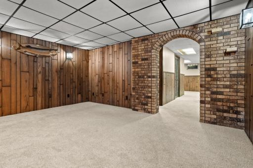 124 Prairiewood Drive S, Fargo, ND 58103
