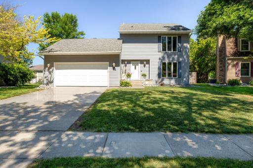124 Prairiewood Drive S, Fargo, ND 58103