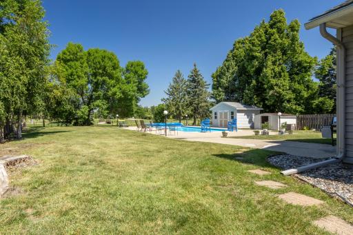 124 Prairiewood Drive S, Fargo, ND 58103