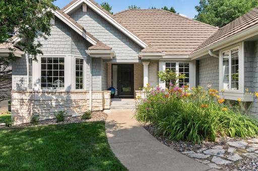 Experience the best of both words of a single family home with the convenience of an association maintained lifestyle.