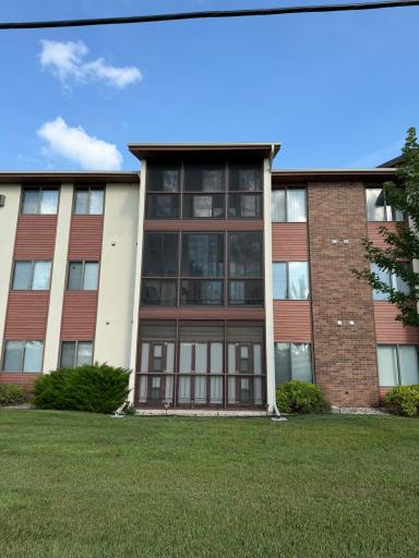 2679 Albion Avenue, 108, Fairmont, MN 56031