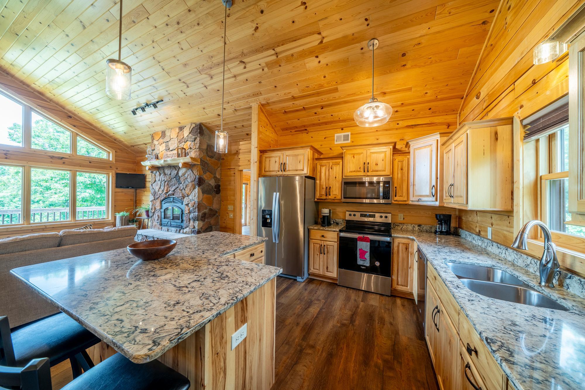 7 BRADLEY_MEDIA_LLC_20111-041.jpg