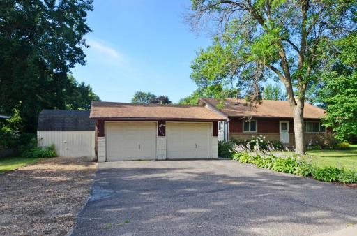 6609 74 1/2 Avenue N, Minneapolis, MN 55428