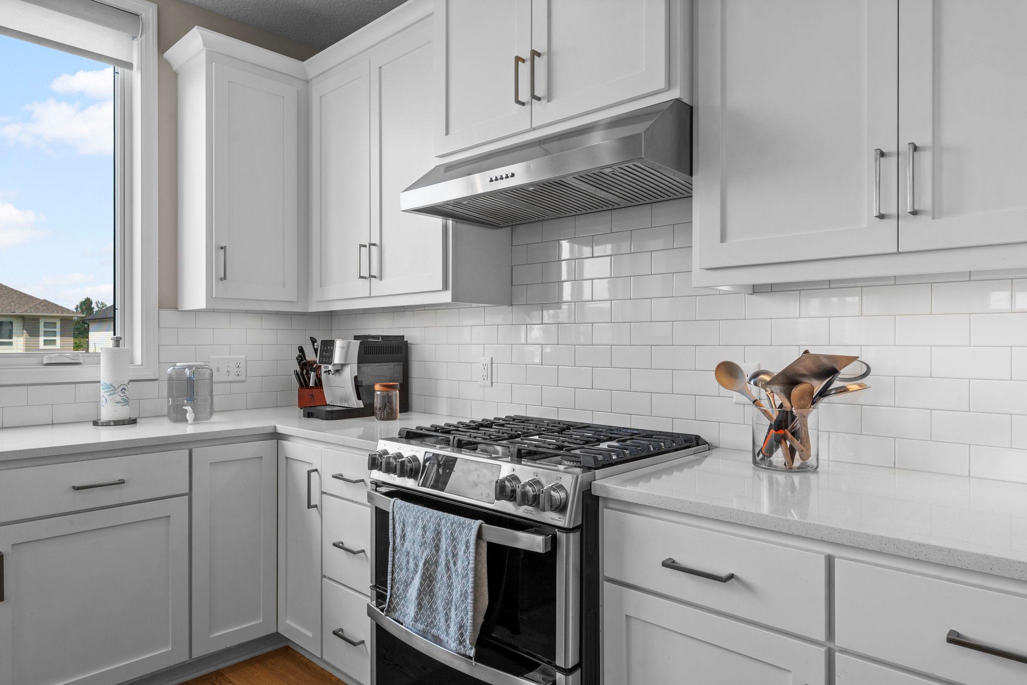 25-web-or-mls-16253 Duskwood Trail-143.jpg