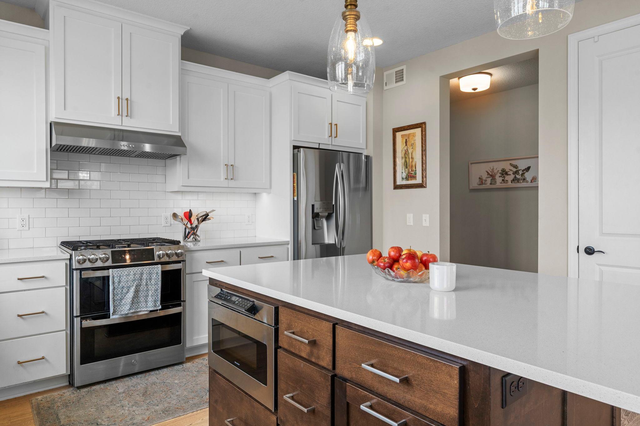 21-web-or-mls-16253 Duskwood Trail-121.jpg