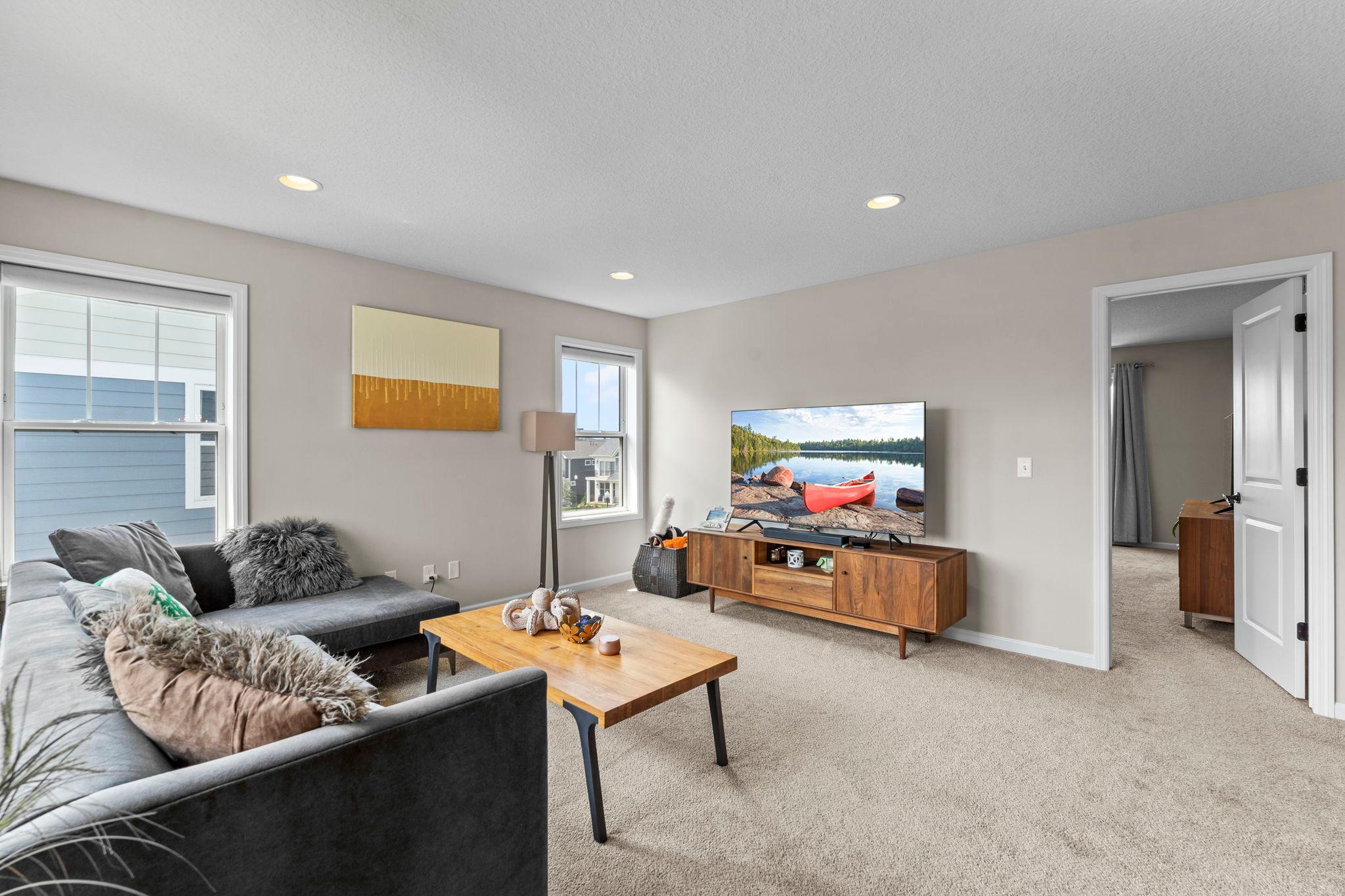 30-web-or-mls-16253 Duskwood Trail-156.jpg