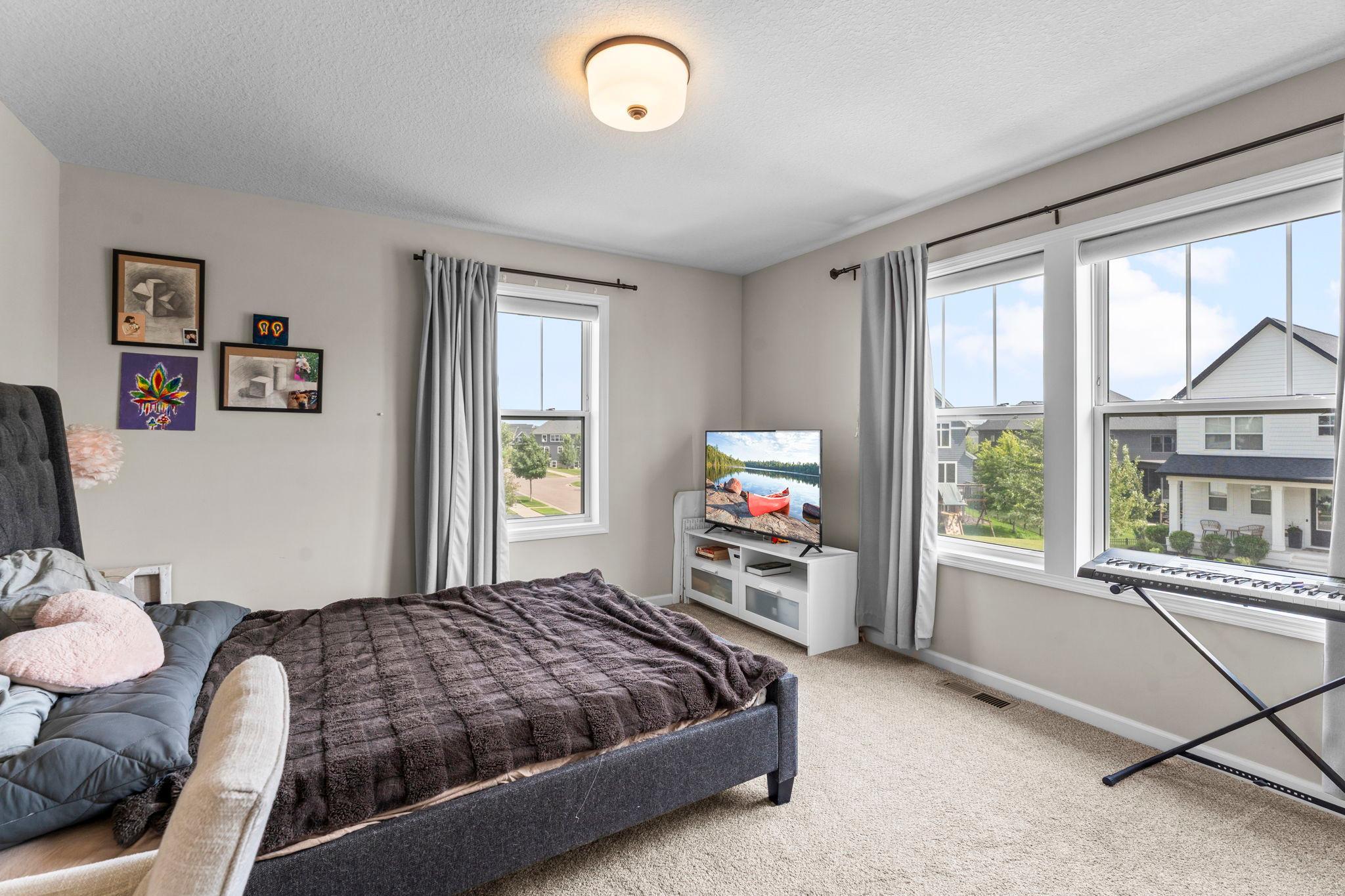 33-web-or-mls-16253 Duskwood Trail-173.jpg