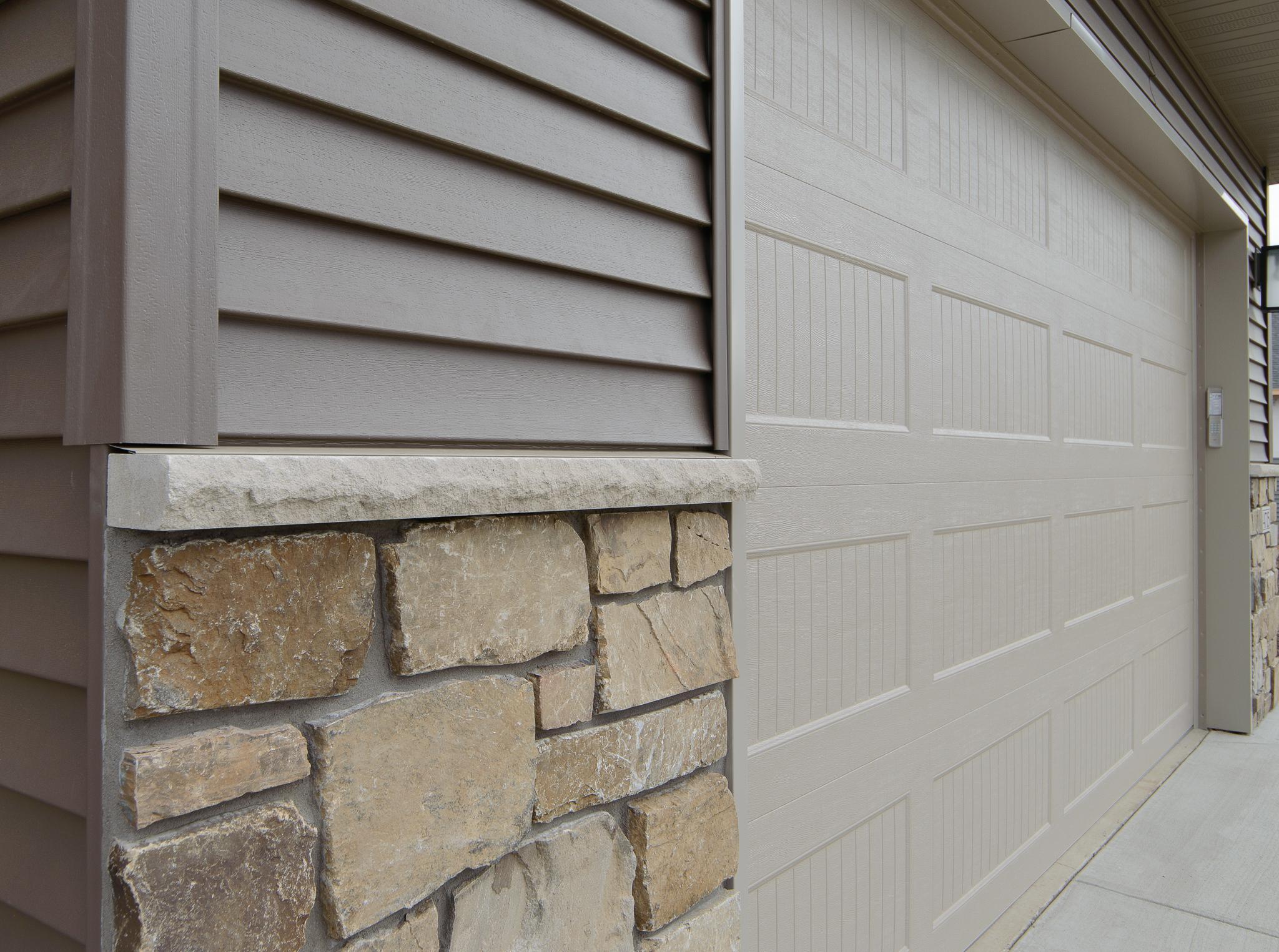 All the same top-quality finishes located in the Alexandria Lakes Area!