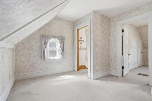 827 7th Avenue SW, Faribault, MN 55021