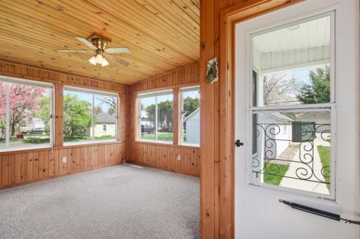827 7th Avenue SW, Faribault, MN 55021