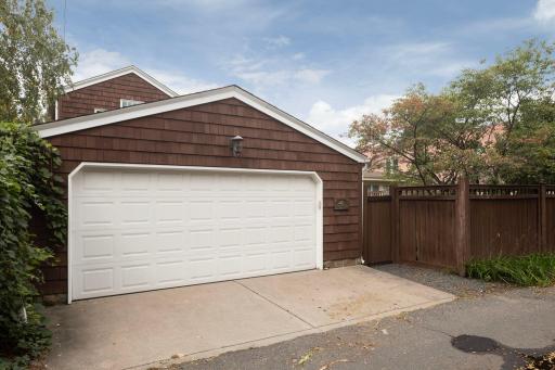 2207 Penn Avenue S, Minneapolis, MN 55405
