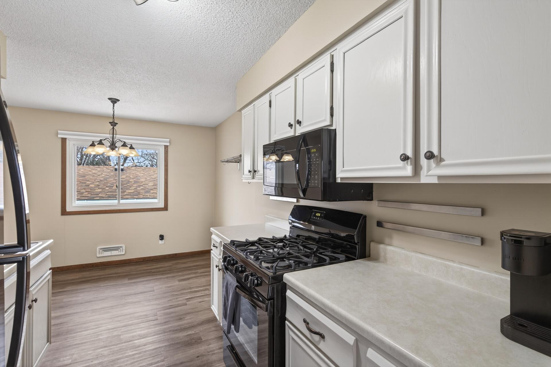Dining/Kitchen