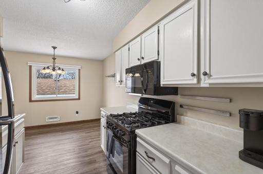 Dining/Kitchen