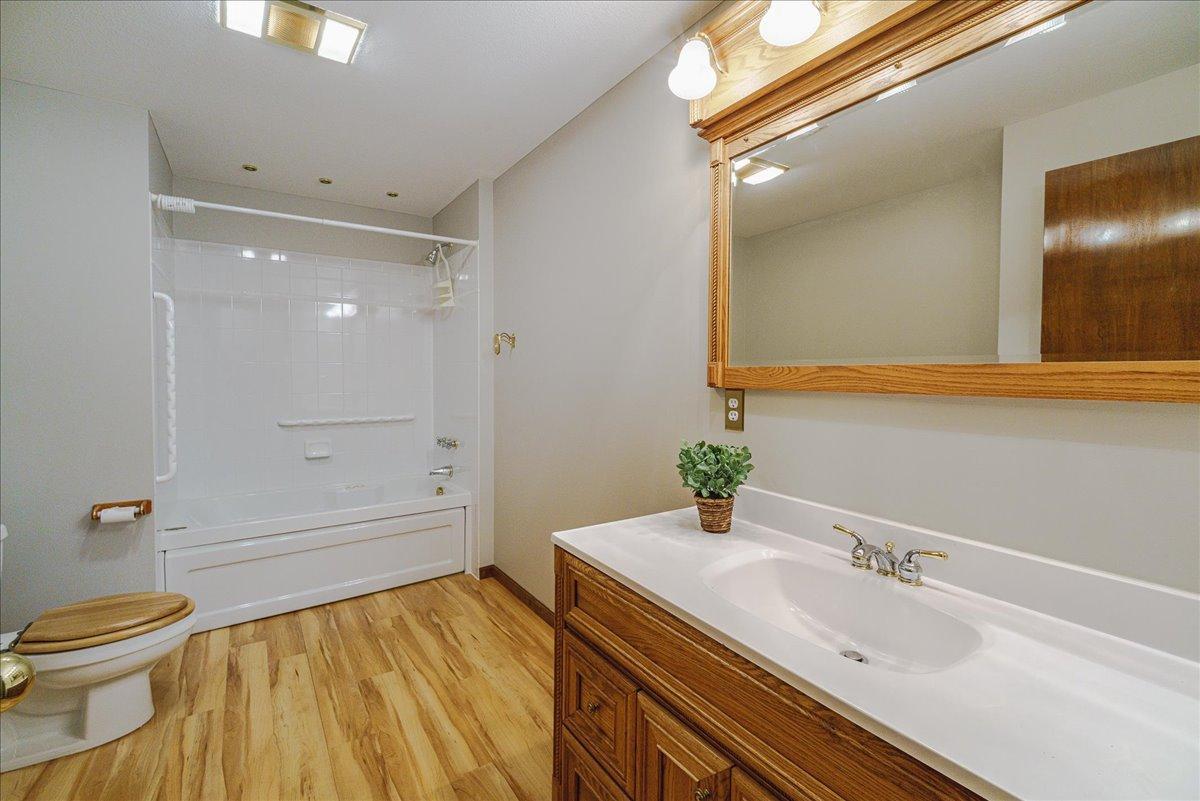 50-Bathroom.jpg