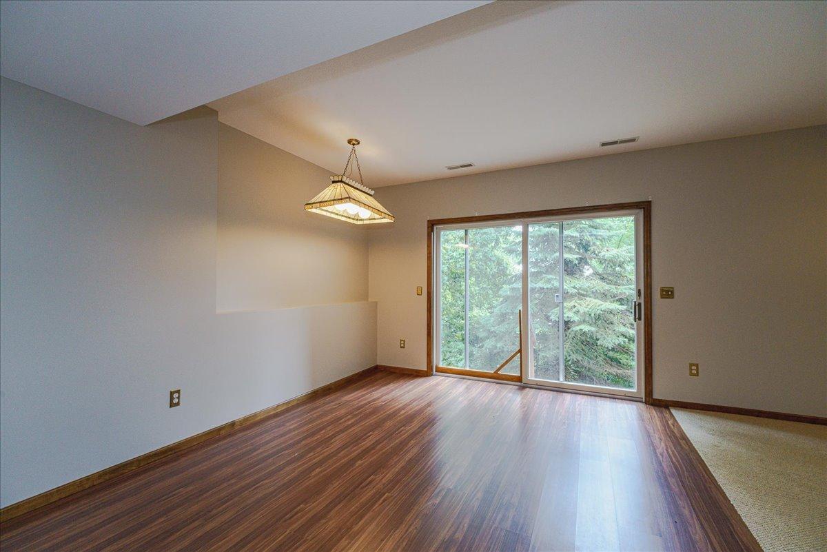 39-Family Room.jpg