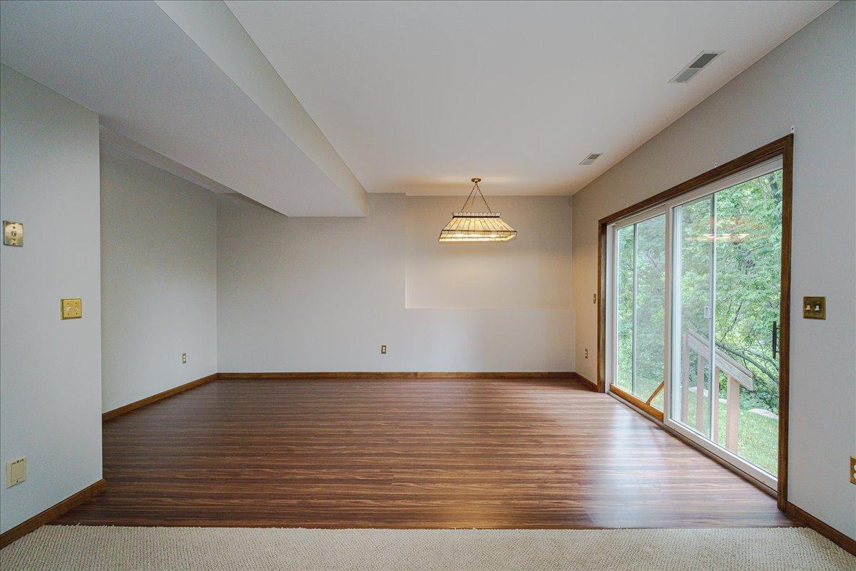 41-Family Room.jpg