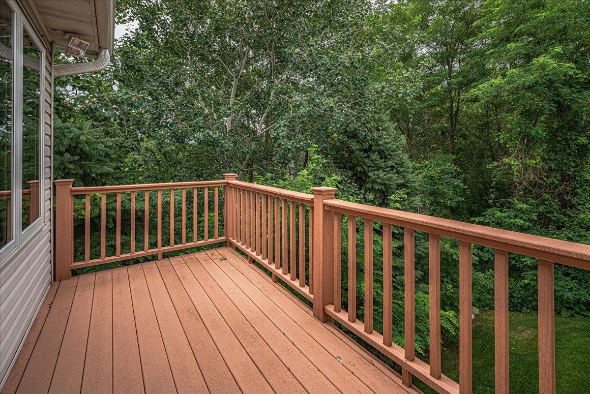 25-Deck.jpg