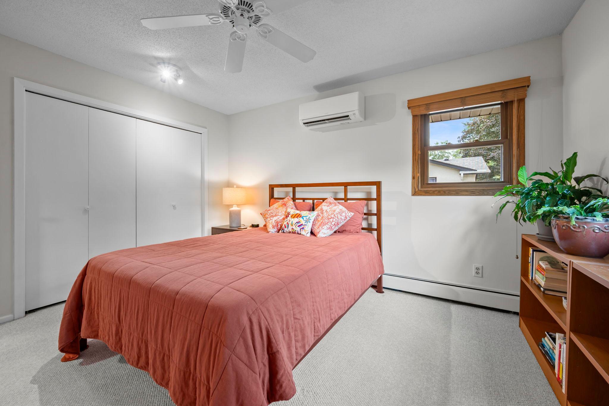 49-web-or-mls-2824 Fernwood St N -144.jpg
