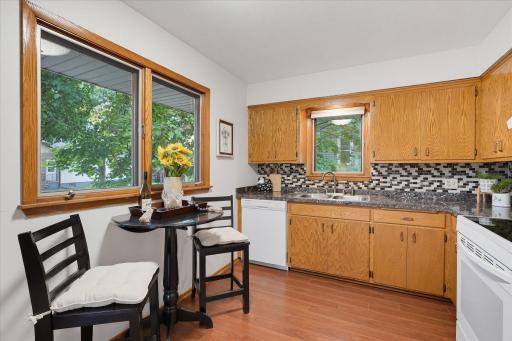 625 Summer Kitchen Windows provide natural light!