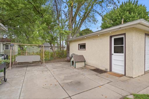 625-627 Summer - Side Patio and Detached Garage