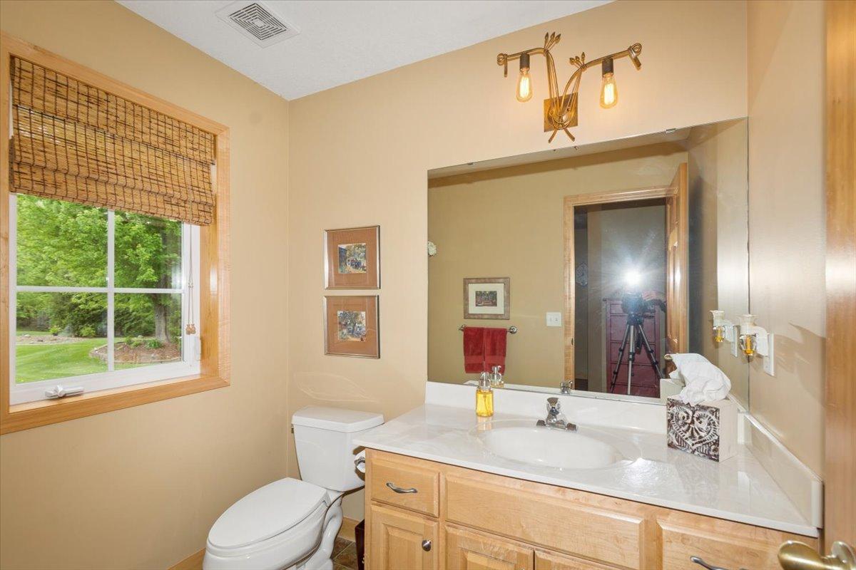 1/2 Bath Main Level