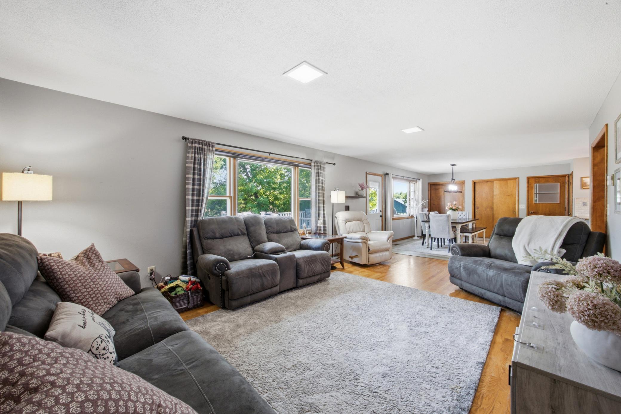 Open Concept Living/Dining